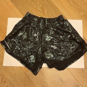 Mint cond Lululemon athletic shorts